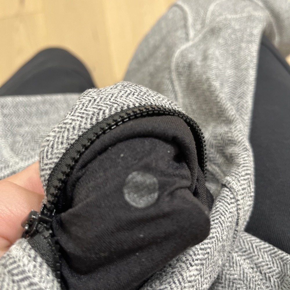 RARE LULULEMON GHOST HERRINGBONE Forme JACKET Gray/White - Picture 12 of 12